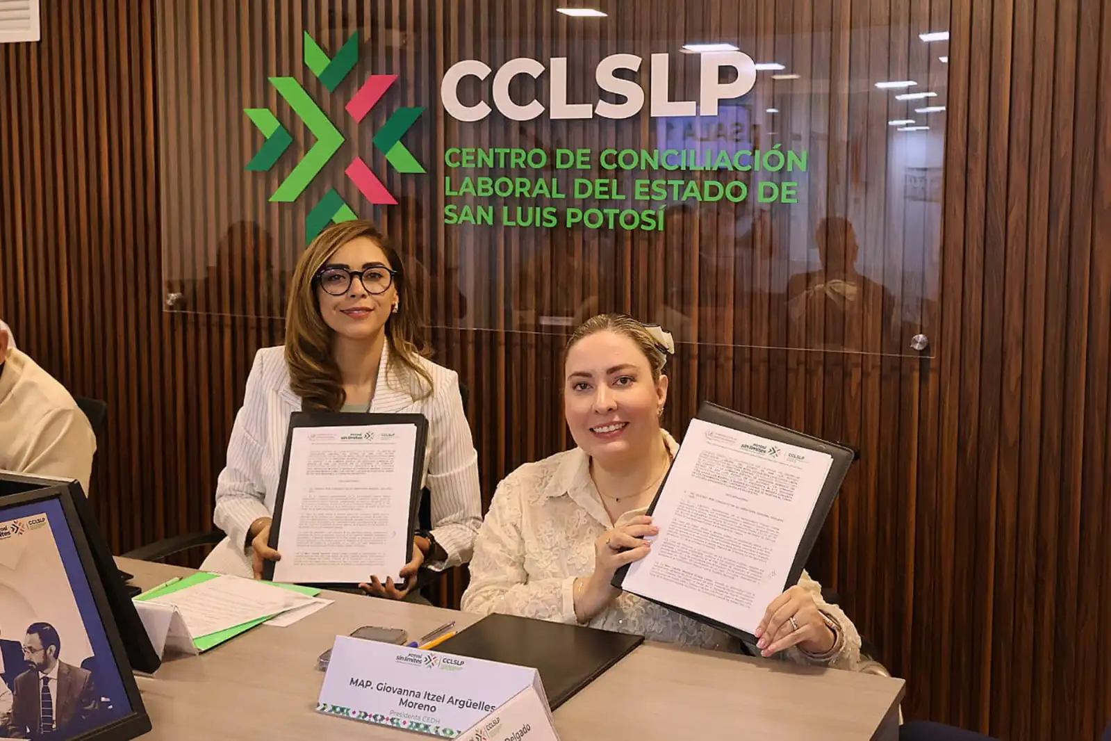 CEDHSLP y Centro de Conciliación Laboral firman convenio para fortalecer derechos humanos en el ámbito laboral